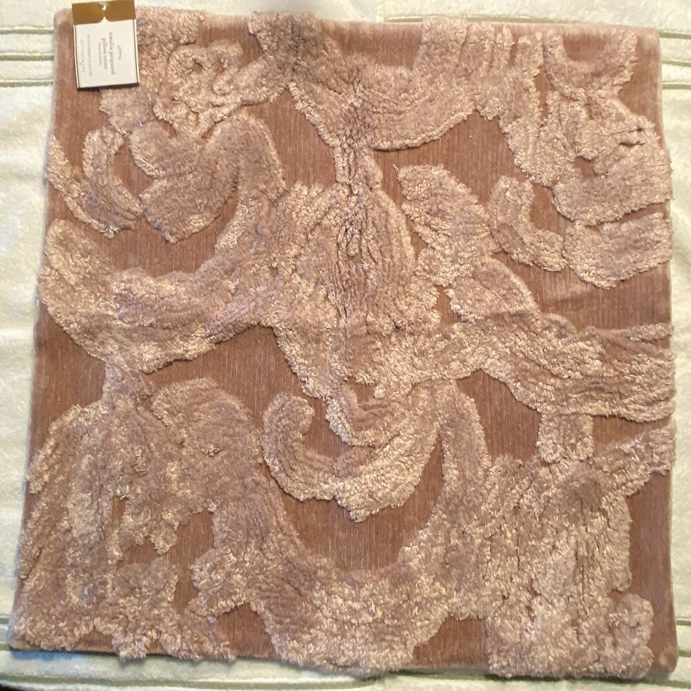 Pottery Barn Natalia Jacquard Pillow Cover – Mauve pink thistle– 22"x22" – NWT